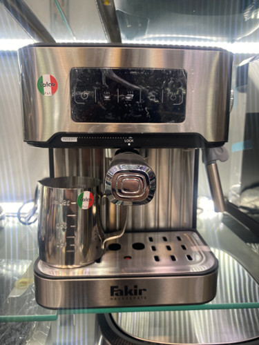 اسپرسو ساز ،لته کاپوچینو امریکانو .باربخار ٢٠ وات دستگاه ٢٠٠٠وات .سینی داغ شو